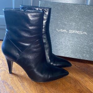 Via Spiga Leather Heeled Boots